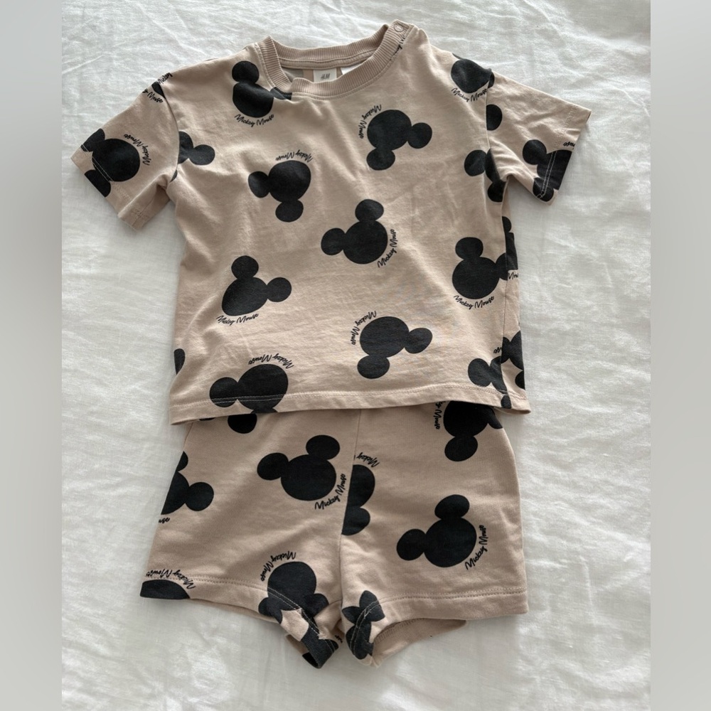 H&M Disney Beige and Black Mickey Mouse Set 2T